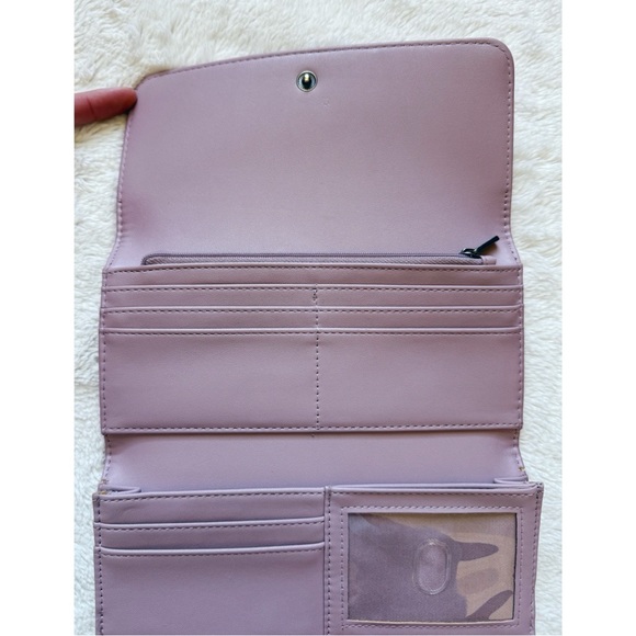 Universal Thread | Trifold Wallet - Picture 3 of 4